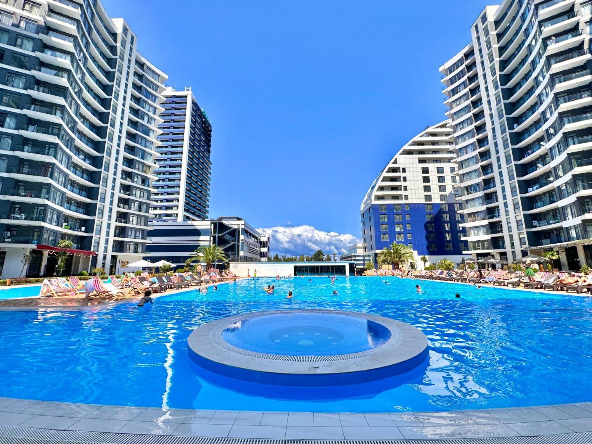 Batumi Boulevard Resort Exterior photo